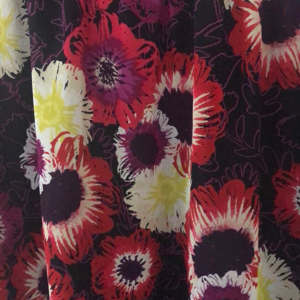 Floral with black lularoe lola skirt. NWT - Picture 2 of 4